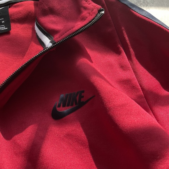 Red Nike Tech Zip Up Hoodie Jacket Size Medium Womens Y2K Streetwear - Picture 2 of 7